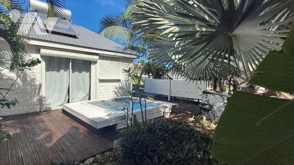 BAISSE DE PRIX pour cette propriété à vendre au Moule (97160) en Guadeloupe (971). Ne passez pa...