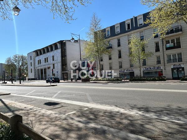 A vendre Box grand volume 14 m2 quartier Conservatoire Antony