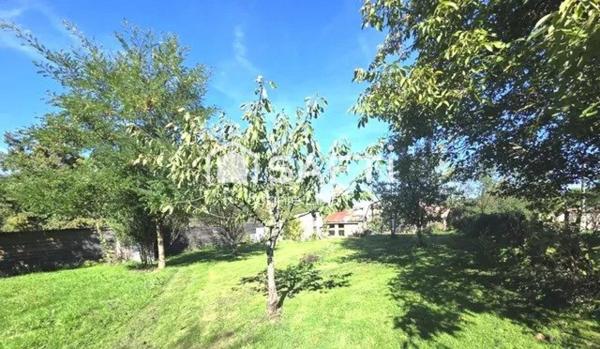 BAISSE DU PRIX – Ensemble de deux maisons en pierre – 182 m² – 138 000 €