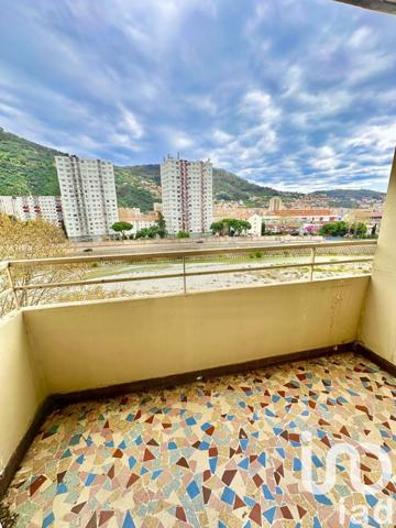 Appartement 5 pièces de 90 m² à Nice (06000)