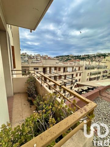 Appartement 5 pièces de 90 m² à Nice (06000)