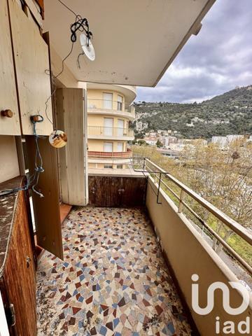 Appartement 5 pièces de 90 m² à Nice (06000)
