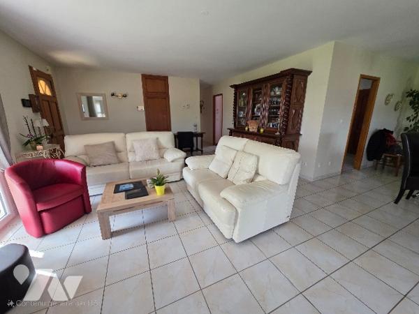 A vendre villa 6 pièce de 123m²