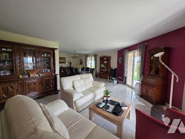 A vendre villa 6 pièce de 123m²
