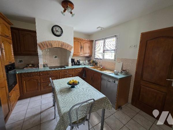 A vendre villa 6 pièce de 123m²