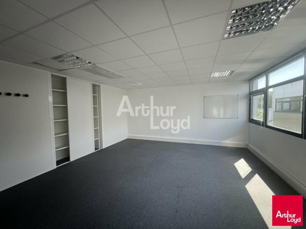 VERN SUR SEICHE - BUREAUX A LOUER DIVISIBLES - PROCHE VAL D'ORSON