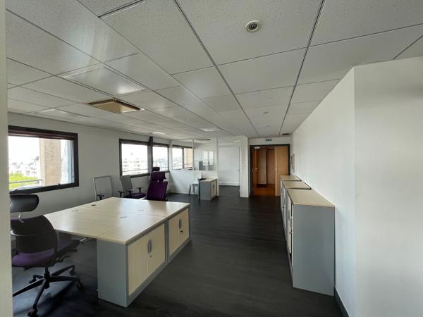 Bureaux à louer 90 m² meublés climatisés à Cergy proche RER A