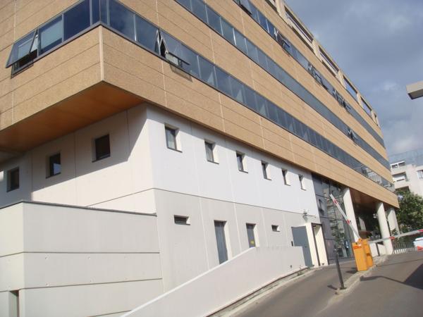 Bureaux à louer 90 m² meublés climatisés à Cergy proche RER A