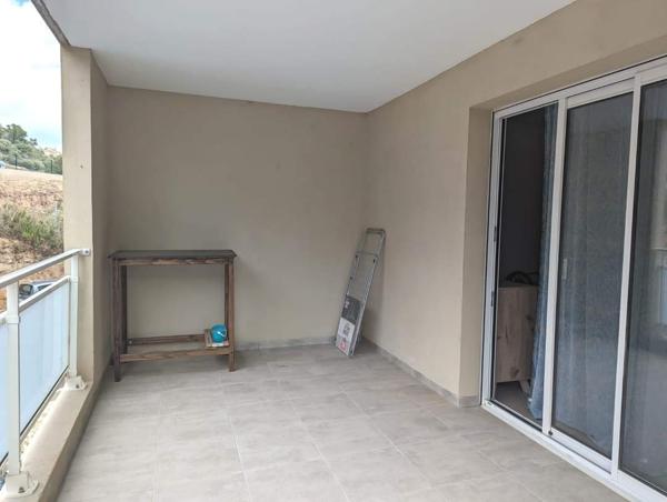 Très beau studio meublé