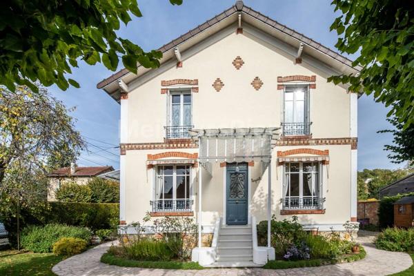 Maison individuelle 5 pièces avec sous-sol total