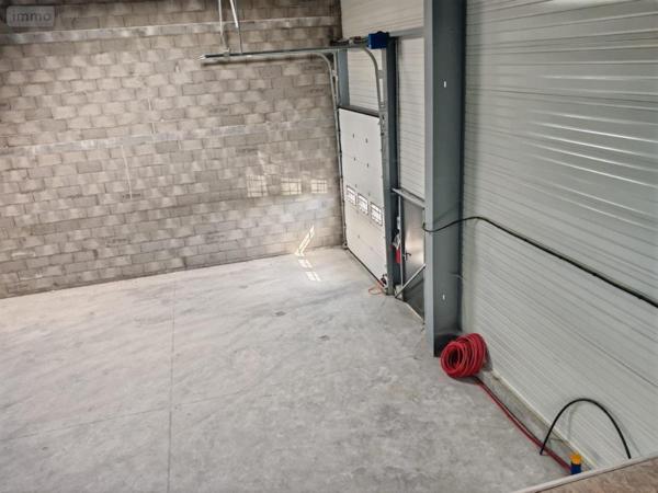 Entrepôt et bureaux à vendre à Pacé en Ille-et-Vilaine (35740), ref : 35056-1411