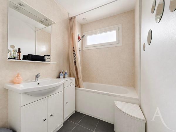 Maison Gargenville 5 pièce(s) 85 m2 - 3 chambres - Jardin -Sous-sol