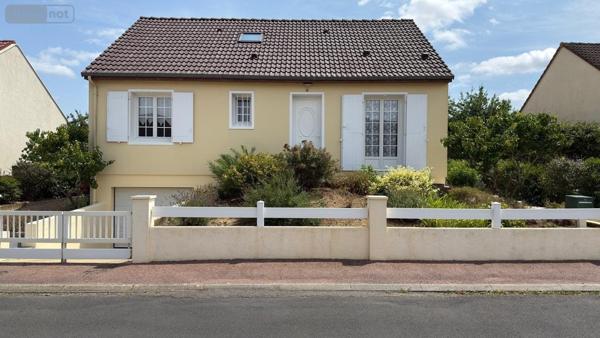 Maison à vendre à Sablé-sur-Sarthe dans la Sarthe (72300), ref : 72133-122