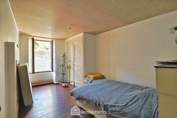Maison de ville 124 m² à Valence-en-Poitou 86700