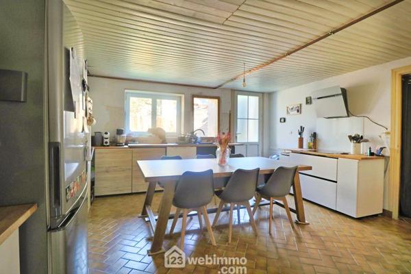 Maison de ville 124 m² à Valence-en-Poitou 86700