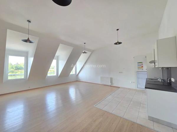 Vente                                                      Appartement
                        
                     3 pièces                      89 m2                     à Auray