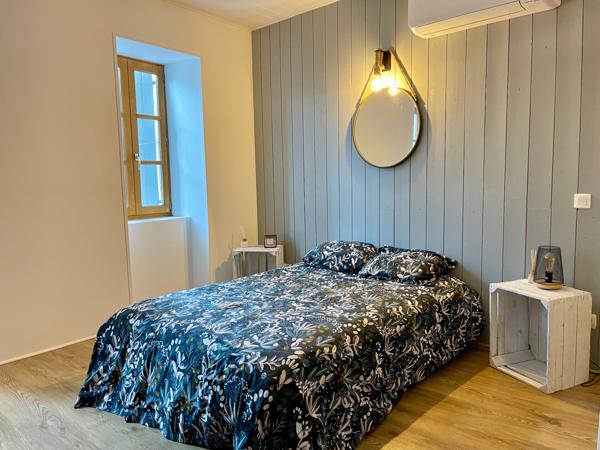 Exclusivité : Maison de villede type T4 avec patio et cave.