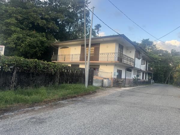 Immeuble
         10 pièces
        - 370 m² Exclusivité 613 000 € *
