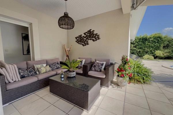 GUJAN MESTRAS ! Maison 5 pièces de 172 m2, piscine, atelier et garage, parcelle de 1220 m2 !