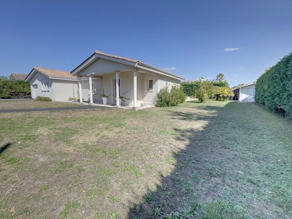 GUJAN MESTRAS ! Maison 5 pièces de 172 m2, piscine, atelier et garage, parcelle de 1220 m2 !