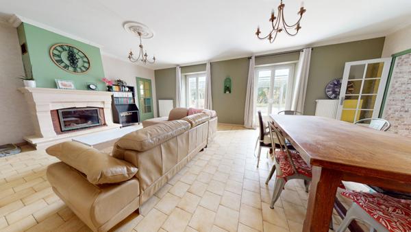 PAYRE - MAISON - LONGERE - 6 CHAMBRES - GARAGE - JARDIN