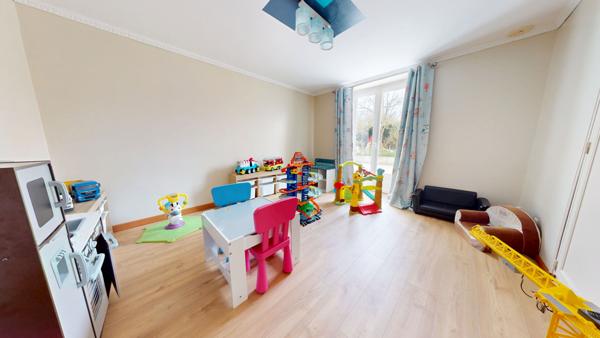 PAYRE - MAISON - LONGERE - 6 CHAMBRES - GARAGE - JARDIN