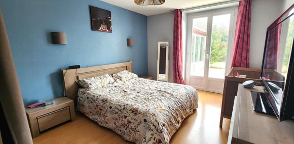 PAYRE - MAISON - LONGERE - 6 CHAMBRES - GARAGE - JARDIN