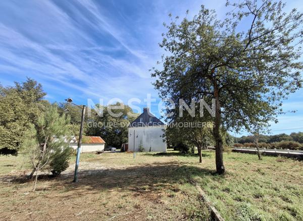 Elven maison à vendre de 154 m² à rénover entièrement sur un terrain de 3 460 m² / Morbihan / Bretagne