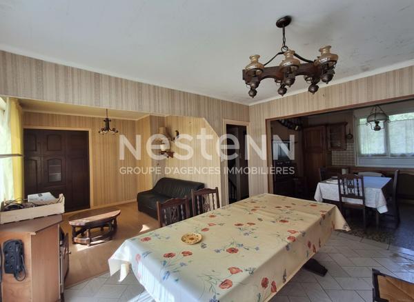 Elven maison à vendre de 154 m² à rénover entièrement sur un terrain de 3 460 m² / Morbihan / Bretagne