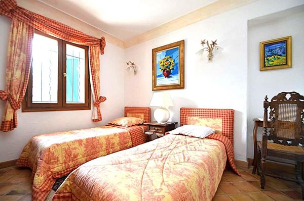 Propriété Figanières 7 pièces sur 4000 m²