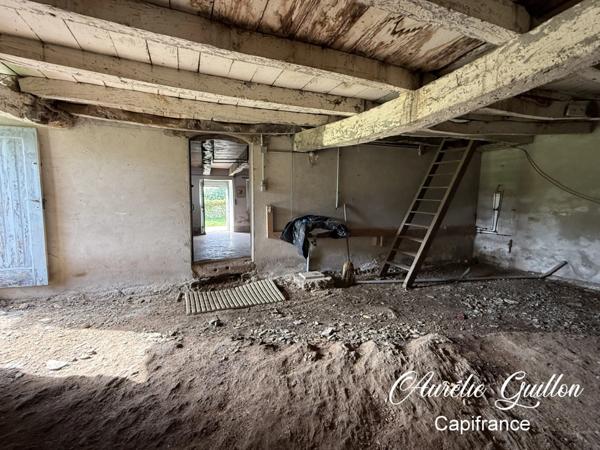 Maison en pierre à réhabiliter – Hangar et beau terrain de 1300 m2 avec puits – Ploërmel