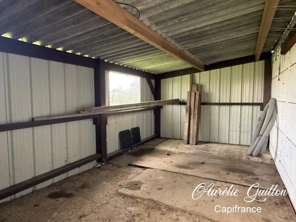 Maison en pierre à réhabiliter – Hangar et beau terrain de 1300 m2 avec puits – Ploërmel