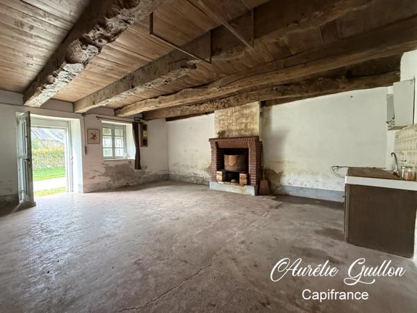 Maison en pierre à réhabiliter – Hangar et beau terrain de 1300 m2 avec puits – Ploërmel