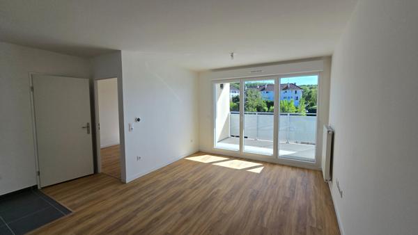 Appartement Provins T2 avec LOGGIA + PARKING / JAMAIS HABITÉ ! Secteur Gare