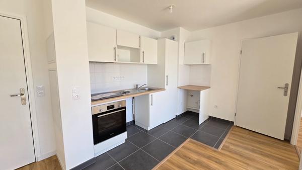Appartement Provins T2 avec LOGGIA + PARKING / JAMAIS HABITÉ ! Secteur Gare