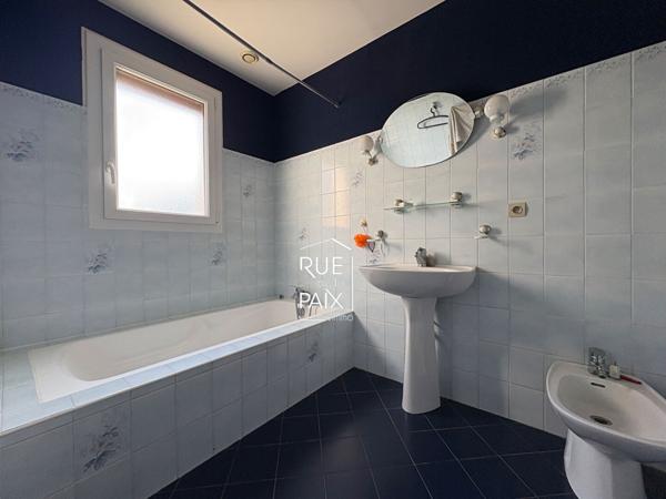 79400 EXIREUIL Maison Exireuil 5 pièces 141 m2