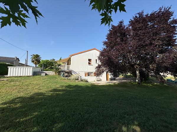 79400 EXIREUIL Maison Exireuil 5 pièces 141 m2