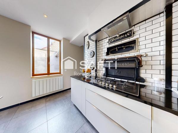 Maison familiale 230 m², jardin 575 m² et grand garage