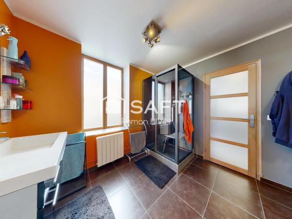 Maison familiale 230 m², jardin 575 m² et grand garage