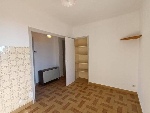 Appartement 2 pièces                                        - 38000 Grenoble Réf : 5690
