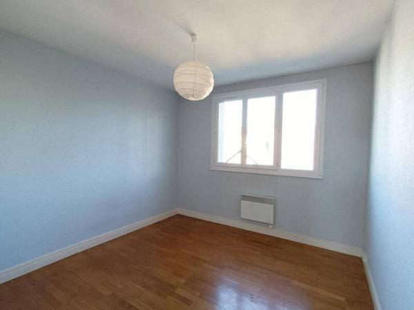Appartement 2 pièces                                        - 38000 Grenoble Réf : 5690