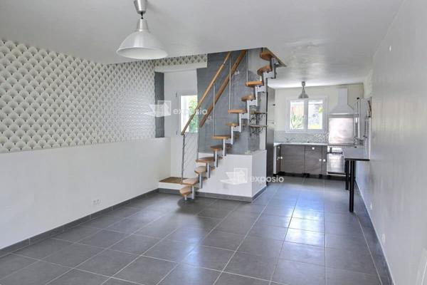 Maison 6 pièce(s) 147 m2 et Maison 3 pièces 43 m2 Saint Martin De Bernegoue