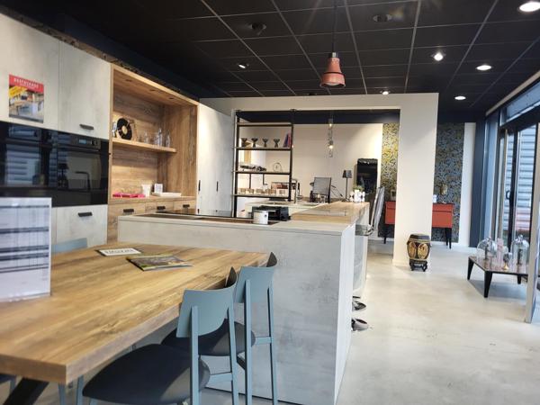 Local D’activité 479m² – Les ponts de ce