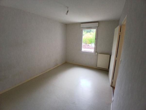Appartement T4 Gazonfier dans résidence calme