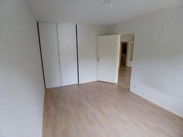 Appartement T4 Gazonfier dans résidence calme