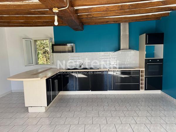 A vendre - Longère en pierre avec jardin et garage - Proche Doué-en-Anjou - D6123
