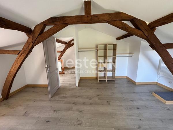 A vendre - Longère en pierre avec jardin et garage - Proche Doué-en-Anjou - D6123
