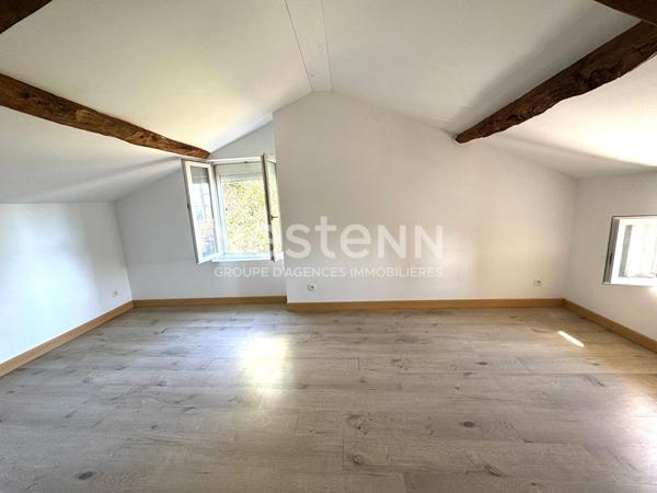 A vendre - Longère en pierre avec jardin et garage - Proche Doué-en-Anjou - D6123