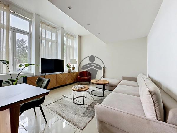 Vente                                                      Appartement
                        
                     6 pièces                      125 m2                     à Saint-Quentin