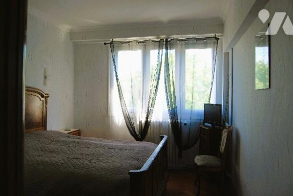 SAINT-CLOUD - CENTRE - Appt 4 pièces, balcon, 3ème et dernier étage